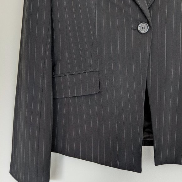 NWT Suzy Shier Black Pinstripe Blazer - Picture 5 of 10